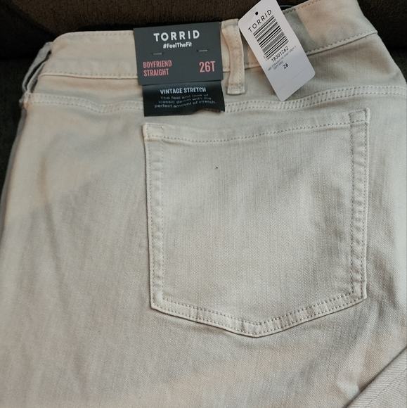 Torrid Boyfriend Straight Jeans in size 26T - Picture 7 of 7
